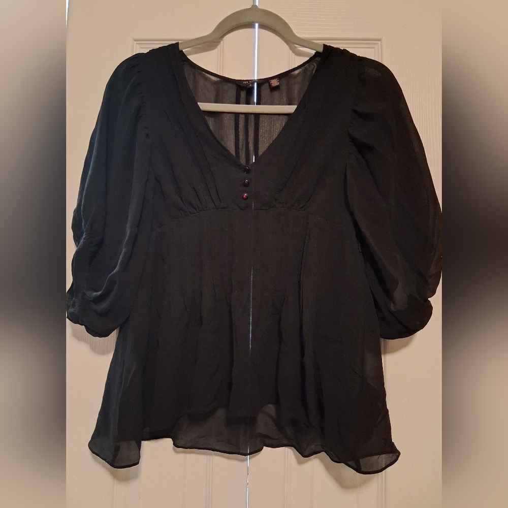 Lovely Ted Baker Silk Top Size 2 Babydoll Style
